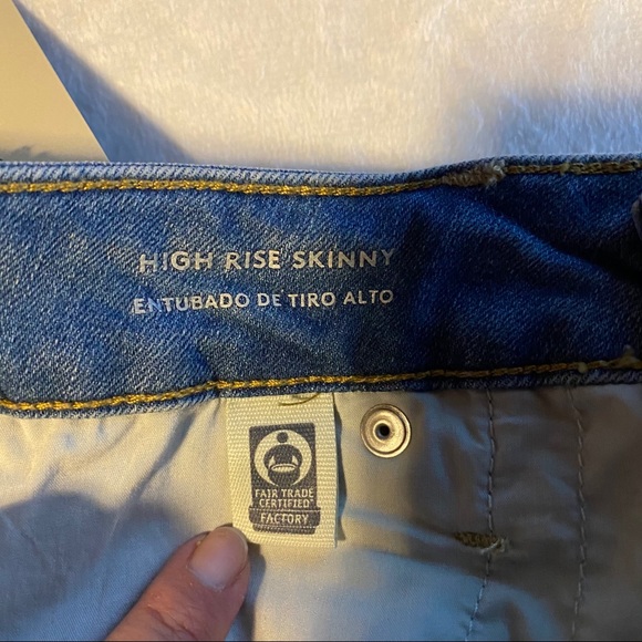 Universal Thread High Rise Distressed Skinny Jeans - Picture 8 of 10